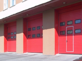 Промышленные секционные автоматические ворота (ШхВ) 3500х3300, цвет RAL3004 (красный)