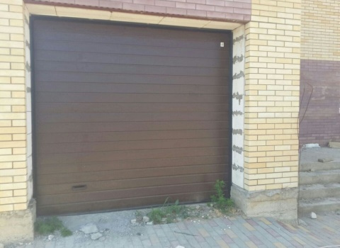 Гаражные секционные ворота Prestige «Alutech» (ш*в) 2400x2700 купить по низкой цене в городе Краснодар